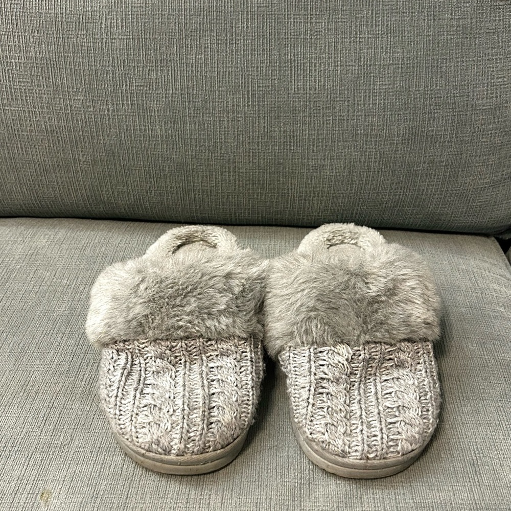 Sketchers Slip Ons
